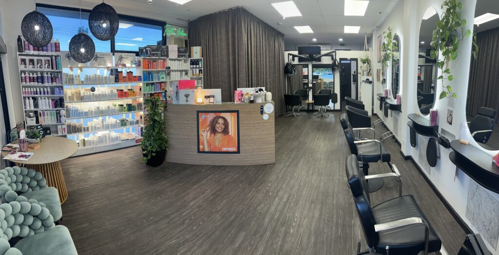 Salon Floor - Jarnell Cut Colour Curl